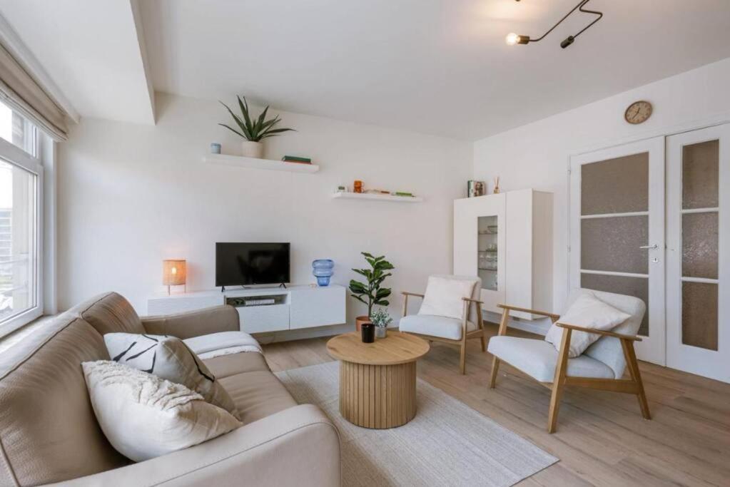 Hugo By The Harbor, Light-Filled And Centrally Located Apartment - Free Parking Остенде Экстерьер фото